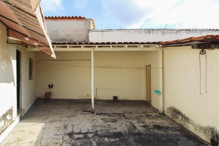 Casa para alugar com 477m², 3 quartos e 8 vagas Casa para alugar com 477m², 3 quartos e 8 vagasQuintal