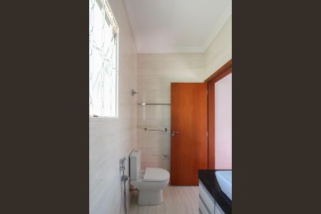 Casa para alugar com 477m², 3 quartos e 8 vagas Casa para alugar com 477m², 3 quartos e 8 vagasBanheiro da Suíte