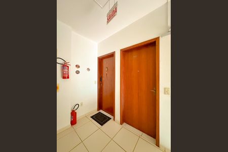 Apartamento para alugar com 67m², 2 quartos e 1 vagaHall social