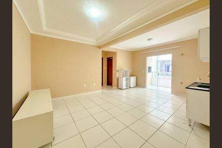 Sala de TV de apartamento para alugar com 2 quartos, 67m² em Ingleses Norte, Florianópolis