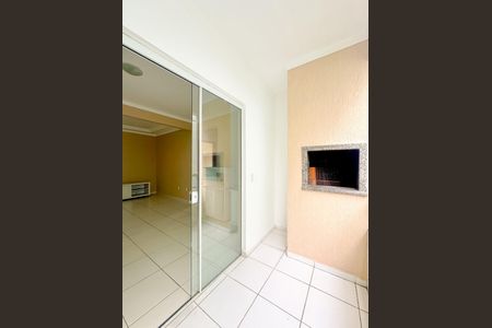 Apartamento para alugar com 67m², 2 quartos e 1 vagaVaranda da Sala