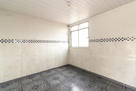 Sala de casa para alugar com 1 quarto, 40m² em Realengo, Rio de Janeiro