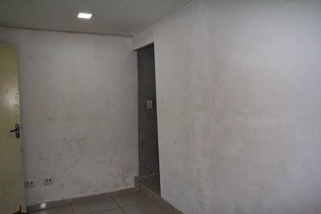 Casa para alugar com 2 quartos, 30m² em Jardim Guiomar, São Paulo