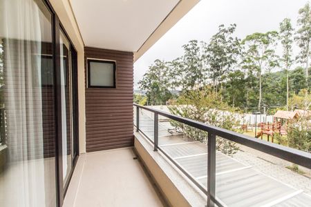 Casa de condomínio à venda com 153m², 3 quartos e 3 vagas Casa de condomínio à venda com 153m², 3 quartos e 3 vagasVaranda