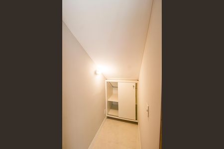 Casa de condomínio à venda com 153m², 3 quartos e 3 vagas Casa de condomínio à venda com 153m², 3 quartos e 3 vagasDepósito