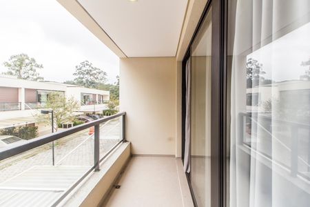 Casa de condomínio à venda com 153m², 3 quartos e 3 vagas Casa de condomínio à venda com 153m², 3 quartos e 3 vagasVaranda