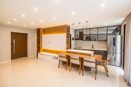 Sala  de casa de condomínio à venda com 3 quartos, 153m² em Alphaville, Santana de Parnaíba