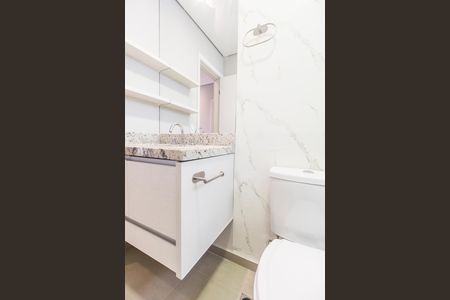 Casa de condomínio à venda com 153m², 3 quartos e 3 vagas Casa de condomínio à venda com 153m², 3 quartos e 3 vagasBanheiro da Suíte