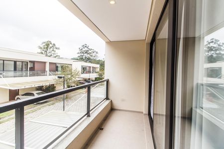 Casa de condomínio à venda com 153m², 3 quartos e 3 vagas Casa de condomínio à venda com 153m², 3 quartos e 3 vagasVaranda