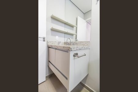 Casa de condomínio à venda com 153m², 3 quartos e 3 vagas Casa de condomínio à venda com 153m², 3 quartos e 3 vagasBanheiro da Suíte