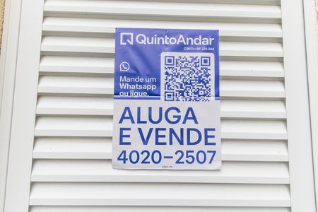 Casa de condomínio à venda com 153m², 3 quartos e 3 vagas Casa de condomínio à venda com 153m², 3 quartos e 3 vagasVista da Rua