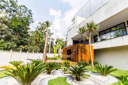 Casa de condomínio à venda com 153m², 3 quartos e 3 vagas Casa de condomínio à venda com 153m², 3 quartos e 3 vagasMercado