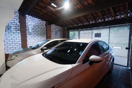 Garagem de casa à venda com 4 quartos, 230m² em Jardim Prudência, São Paulo
