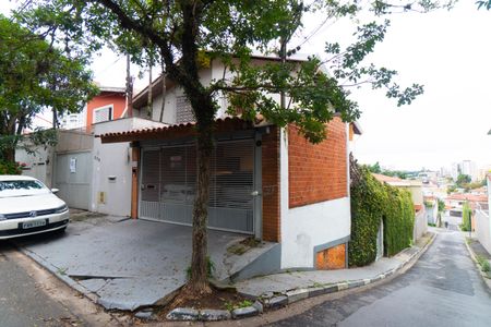 Fachada de casa à venda com 4 quartos, 230m² em Jardim Prudência, São Paulo
