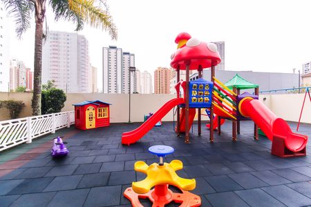 Apartamento à venda com 89m², 3 quartos e 2 vagas Apartamento à venda com 89m², 3 quartos e 2 vagasÁrea comum - Playground