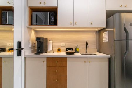 Studio para alugar com 20m², 1 quarto e sem vaga Studio para alugar com 20m², 1 quarto e sem vagaCozinha - Armários