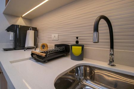 Detalhe da cozinha de kitnet/studio para alugar com 1 quarto, 20m² em Centro, Curitiba