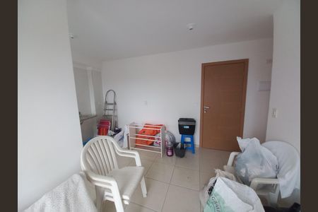 Sala de apartamento para alugar com 2 quartos, 46m² em Parque Sao Vicente, São Vicente