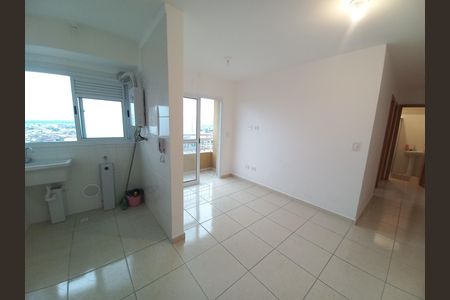 Sala de apartamento para alugar com 2 quartos, 46m² em Parque Sao Vicente, São Vicente