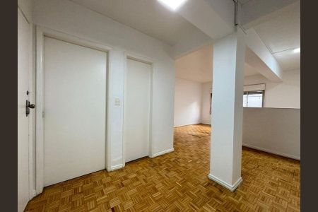 Studio para alugar com 40m², 1 quarto e 1 vaga Studio para alugar com 40m², 1 quarto e 1 vagaQuarto / Sala