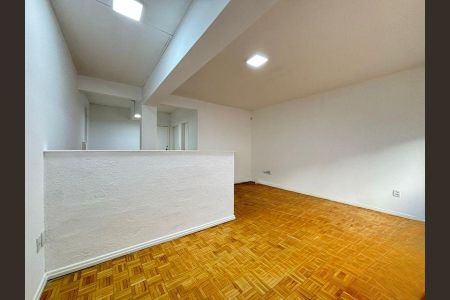 Studio para alugar com 40m², 1 quarto e 1 vaga Studio para alugar com 40m², 1 quarto e 1 vagaQuarto / Sala