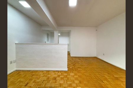 Studio para alugar com 40m², 1 quarto e 1 vaga Studio para alugar com 40m², 1 quarto e 1 vagaQuarto / Sala