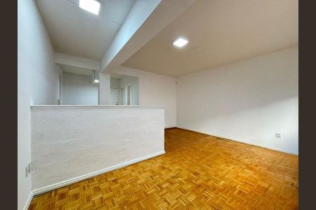 Studio para alugar com 40m², 1 quarto e 1 vaga Studio para alugar com 40m², 1 quarto e 1 vagaQuarto / Sala