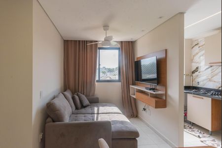 Sala de apartamento para alugar com 2 quartos, 43m² em Jardim Ipaussurama, Campinas
