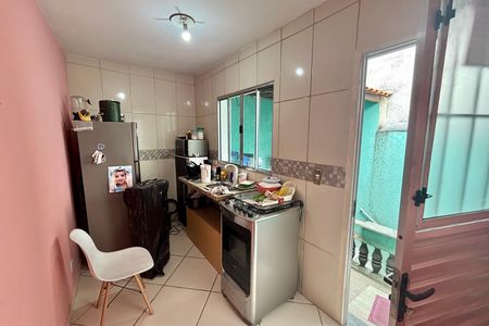 Cozinha  de casa para alugar com 1 quarto, 50m² em Jardim Maringa, São Paulo