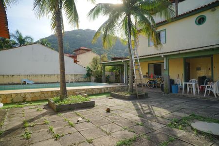 Casa para alugar com 480m², 4 quartos e 3 vagas Casa para alugar com 480m², 4 quartos e 3 vagasQuintal