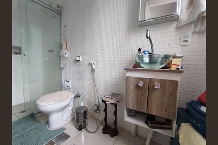 Banheiro de apartamento para alugar com 1 quarto, 52m² em Cambuí, Campinas