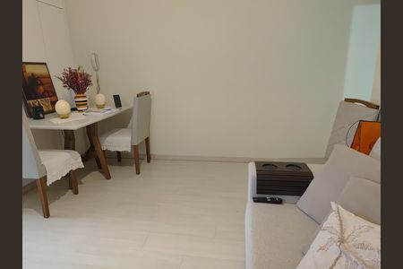 Sala de apartamento para alugar com 1 quarto, 52m² em Cambuí, Campinas