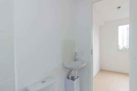 Banheiro de apartamento para alugar com 1 quarto, 17m² em Freguesia do Ó, São Paulo