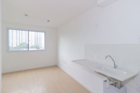 Cozinha de apartamento para alugar com 1 quarto, 17m² em Freguesia do Ó, São Paulo