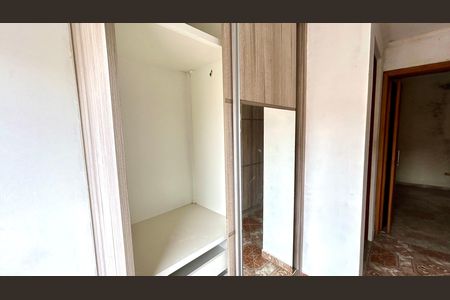 Casa para alugar com 250m², 4 quartos e 2 vagas Casa para alugar com 250m², 4 quartos e 2 vagasCloset da suíte