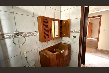 Casa para alugar com 250m², 4 quartos e 2 vagas Casa para alugar com 250m², 4 quartos e 2 vagasBanheiro 4