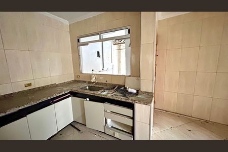 Casa para alugar com 250m², 4 quartos e 2 vagas Casa para alugar com 250m², 4 quartos e 2 vagasCozinha