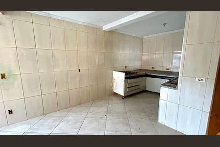 Casa para alugar com 250m², 4 quartos e 2 vagas Casa para alugar com 250m², 4 quartos e 2 vagasCozinha