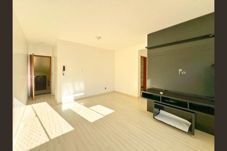 Sala  de apartamento para alugar com 3 quartos, 52m² em Serraria, São José