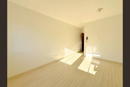 Sala  de apartamento para alugar com 3 quartos, 52m² em Serraria, São José