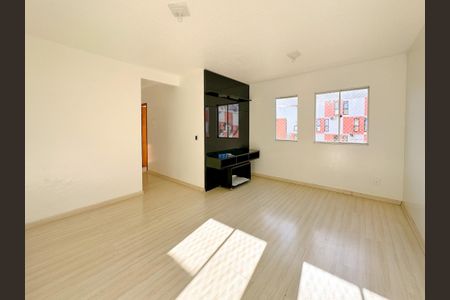 Sala  de apartamento para alugar com 3 quartos, 52m² em Serraria, São José