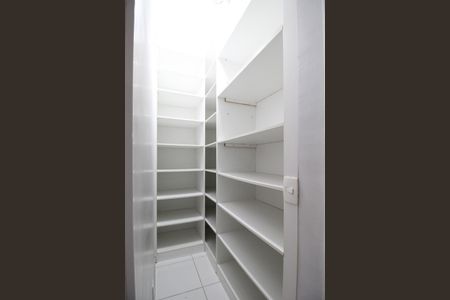 Apartamento à venda com 97m², 3 quartos e 2 vagas Apartamento à venda com 97m², 3 quartos e 2 vagasCozinha