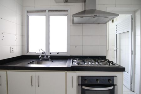 Apartamento à venda com 97m², 3 quartos e 2 vagas Apartamento à venda com 97m², 3 quartos e 2 vagasCozinha
