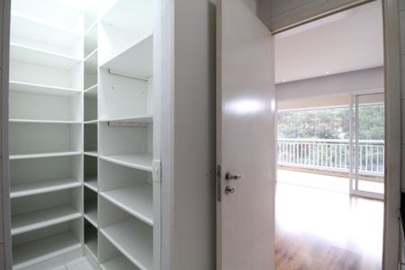Apartamento à venda com 97m², 3 quartos e 2 vagas Apartamento à venda com 97m², 3 quartos e 2 vagasCozinha