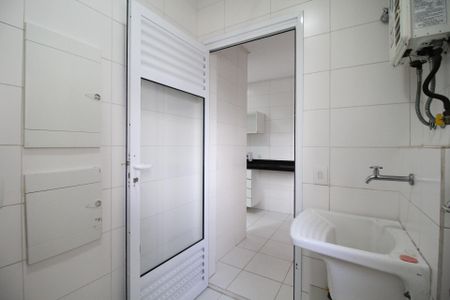 Apartamento à venda com 97m², 3 quartos e 2 vagas Apartamento à venda com 97m², 3 quartos e 2 vagasÁrea de Serviço
