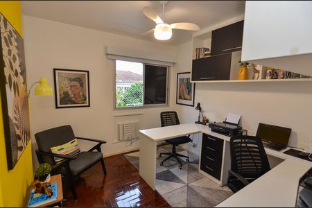 Apartamento à venda com 140m², 4 quartos e 2 vagas Apartamento à venda com 140m², 4 quartos e 2 vagasQuarto 3