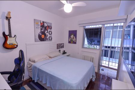 Apartamento à venda com 140m², 4 quartos e 2 vagas Apartamento à venda com 140m², 4 quartos e 2 vagasQuarto 1