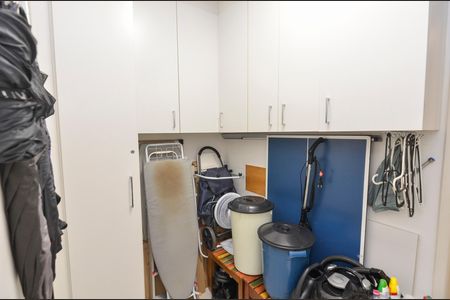 Apartamento à venda com 140m², 4 quartos e 2 vagas Apartamento à venda com 140m², 4 quartos e 2 vagasQuarto de Serviço