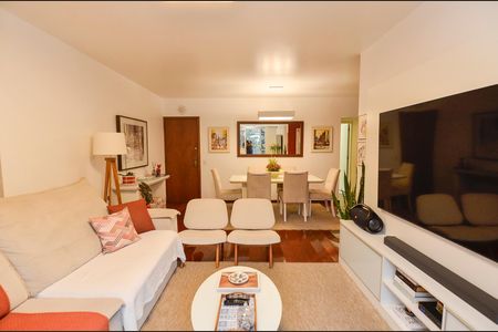 Apartamento à venda com 140m², 4 quartos e 2 vagas Apartamento à venda com 140m², 4 quartos e 2 vagasSala