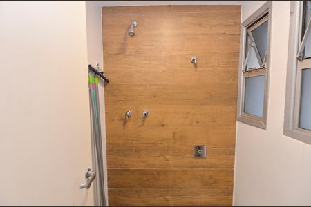Apartamento à venda com 140m², 4 quartos e 2 vagas Apartamento à venda com 140m², 4 quartos e 2 vagasBanheiro de Serviço